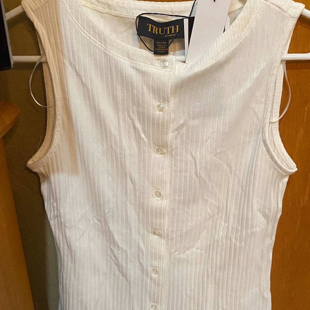 Truth White Sleeveless Button Down Blouse